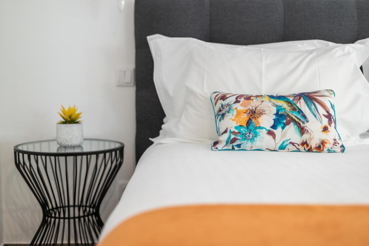 Duques Villa Luxury Guesthouse ลิสบอน ภายนอก รูปภาพ